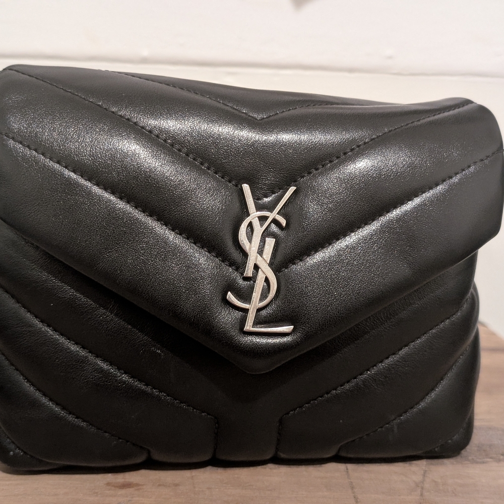 Saint Laurent Toy Loulou Matelass 233 Leather Crossbody Bag/NERO